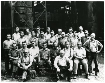 Group portrait of Fostoria Glass Company Employees, Moundsville, W. Va.