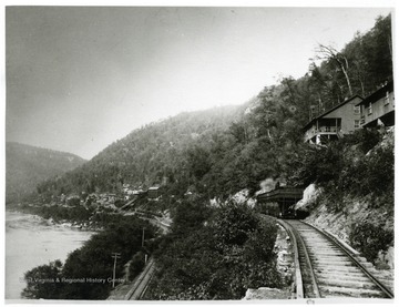 New River Coal Co. camp and side track at Caperton, W. Va.