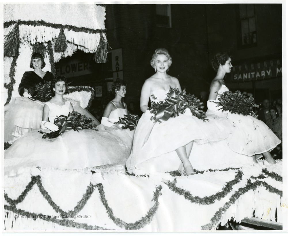Homecoming Queen And Court In Parade West Virginia University West Virginia History Onview