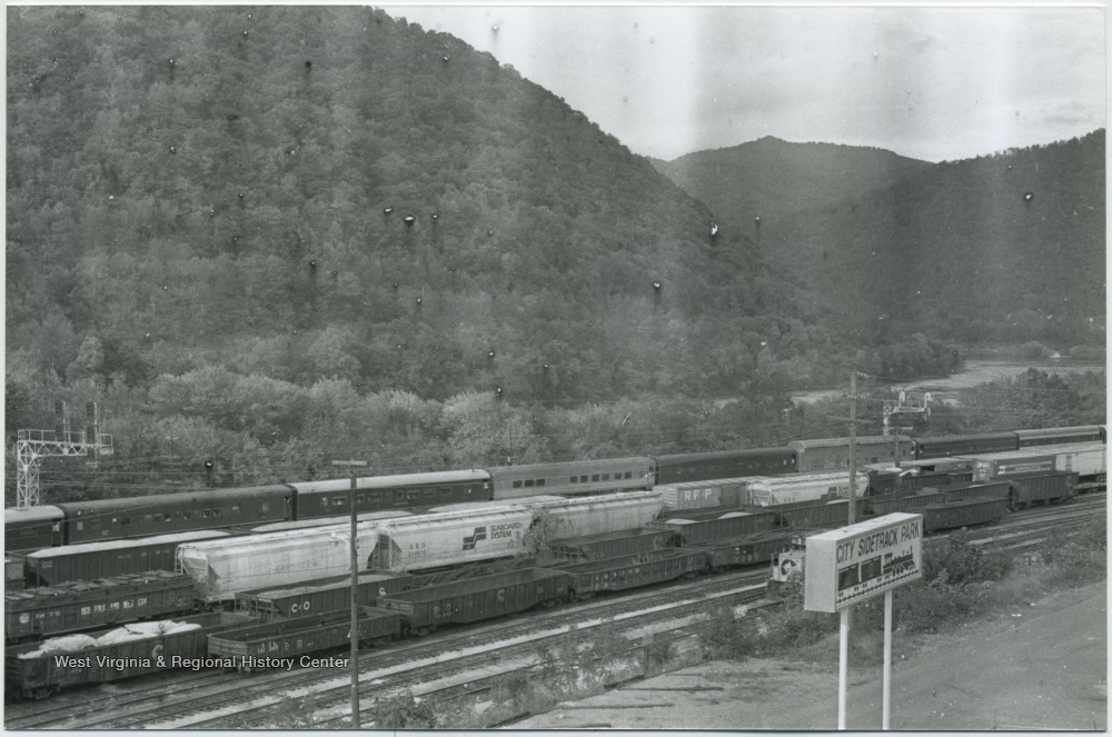 Hinton Yards Below City Sidetrack Park, Hinton, W. Va. - West Virginia ...