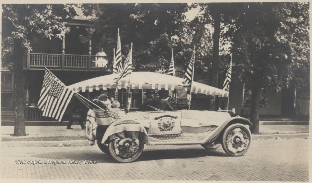 An Automobile Decorated For The World War I Victory Parade Hinton W Va West Virginia 