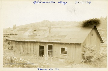 Wood building which served as the blacksmith shop at Mine No. 36, Thomas, W. Va. 