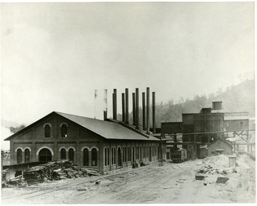 A Fairmont Coal Company operation showing the tipple connected to a preparation building with smokestacks. 
