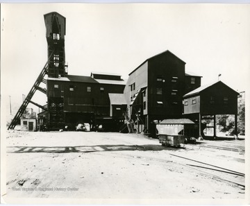 Exterior buildings of the Four States Mine in Marion County, W. Va.