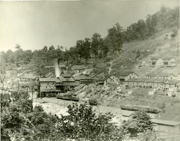 Preparation plant and mine buildings at Anderson Mine.