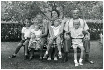Cesira and Emanuel &#x201C;Mike&#x201D; Viola with daughter in law Charmaine Viola, and grandchildren Tom, Jane, Joyce and Barbara.