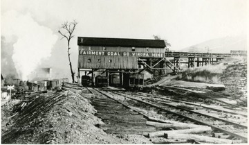 Viropa mine tipple with train to the left.