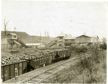 Pittsburgh Coal Co. Somers Mine Tipple. Standard Youghiogheny Gas Coal.