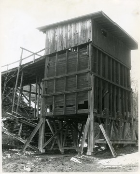 Wooden coal mining structure, Valley Camp Coal, Maiden Mine, Maidsville.
