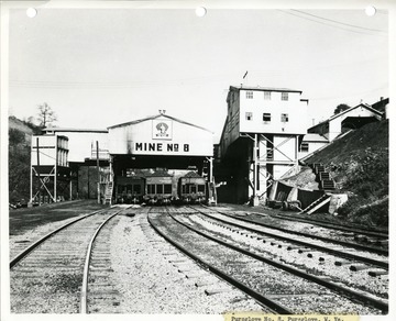 The tipple at the Pursglove No. 8 Mine, Pursglove, W. Va. 