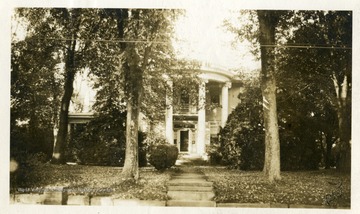 View of the Holly Grove Mansion, built in 1813, in Charleston, West Virginia. Holly Grove Manison is also called the Daniel Ruffner House. Negative by R. S. Franken, Oct. 10, 1920.