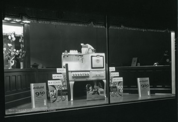 Store window display of an General Electric Hotpoint range and oven in Grafton, W. Va.