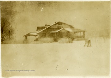 Building at the West Moreland Country Club.