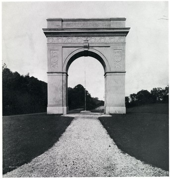 The memorial arch reads 'To the glory of God and the honor of the men of Cabell County who served faithfully in the Great War.'