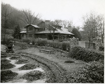 A small stream runs beside the landscaped yard at the Patedna Lodge 401.