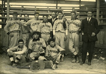 Team picture of nine baseball players and two other men in suits, Lewisburg, W. Va.