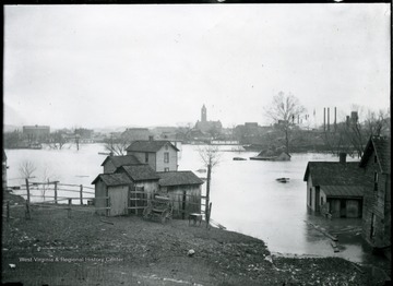 Flooded houses in Parkersburg, W. Va.