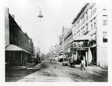 'Looking up Market Street from 3rd Street in 1897.'
