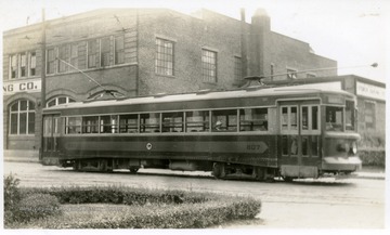 'Monongahela - West Penn Public Service Co.  Trucks, Brill.  Color, Orange and  Black.  Roof, Arch.  Remarks, City car 40.  E. G. Mateer, Jr., Camp Hill, PA.'