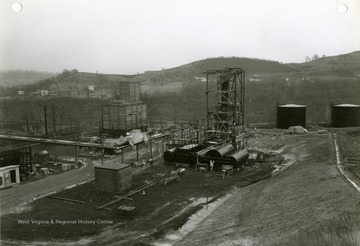 'United States Engineer Office. Corps of Engineers United States Army. Pittsburgh, Pennsylvania. Morgantown Ordnance Works-Morgantown, West Virginia: Light Oil Plant-looking East. E. I. Du Pont de Nemours and Company-Contract W Ord -490- Contract Date 11-28-40. Military Funds. December 26, 1942. No. 20405.'