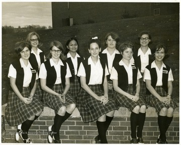 Front row, third from left is Allie Foster, fourth from left is Margaret Burrows.