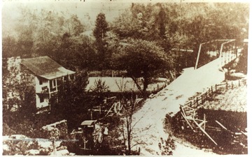 View of Old Endler Tavern on the Northwest Turnpike 6 miles from Gormania, W. Va.