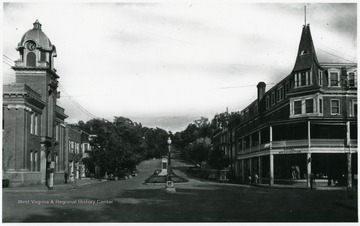 Courthouse is on the left and the Washington Hotel is on the right.