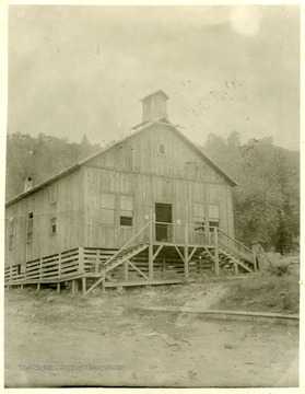 View of a old wooden courthouse in Wyoming County.