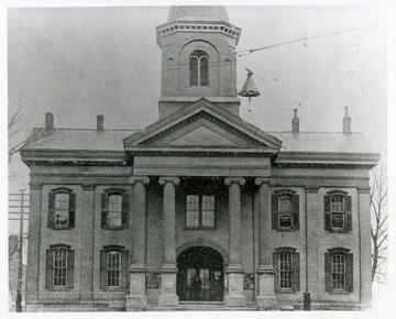 Wood County Court House, Parkersburg, Wood County, W. Va.  Post 1888 (new tower after old tower was hit by lightning).