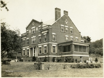 View of H. G. Kump's residence in Elkins.