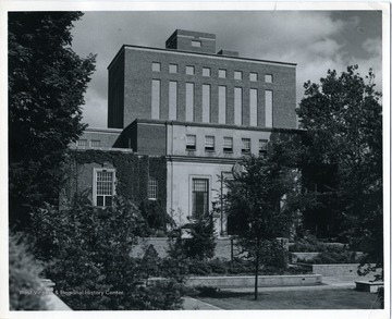 Exterior view of Wise Library, West Virginia University.