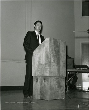 'Dr. Albert R. Hibbs, senior staff scientist at the California Institute of Technology Jet Propulsion Laboratory, speaks at the Oct. 6, 1967 session of the Science-Writing symposium.'