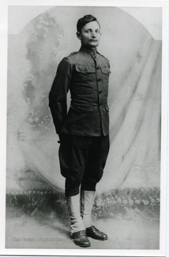 'Roy Z. Burnside, ca. 1920, Private, Battery B, 45th Arty, C.A.C., W.W.I