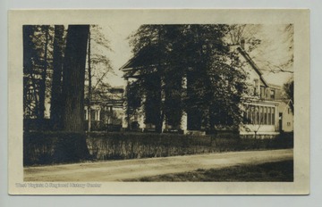 On back of photograph, 'Davis home in Clarksburg.'