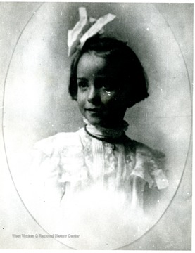 Caroline Brooks Ward born in 1897 at the age six.