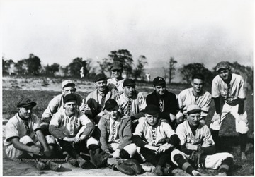 '2nd row, 2nd from right,Walter Gerard Blume.'