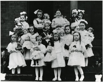 Left end 1st row: Margaret Helen Donahue, right end 1st row: Mary Jane(Jean) Donahue.'