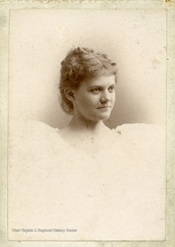 About 16. Wife of John W. Davis.