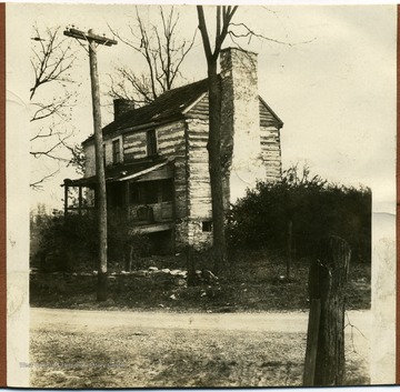 House sat opposite the "White House" and burned down in 1930
