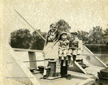 Children of Charles Ward's family,left to right: Margaret Fleming Ward McCabe (1895-1967), daughter of Charles Ward, Edwin Price(b-1921), son of T. Brooke Price &amp; Caroline B. Ward, Brooks Fleming McCabe(b-1920), son of Robert E. McCabe &amp; Margaret F. Ward (b - 1920).