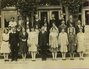 Class portrait,all persons in this photo are unidentified. 