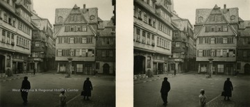A raumbild-verlag (stereocard) of a historic Frankfurt area called Saalgasse before Germany was bombed during World War II.