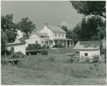 Farm house and out-buildings in Grant County.