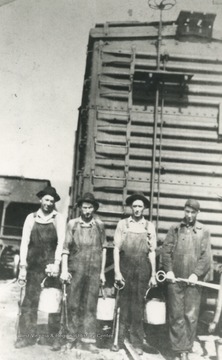 Pictured (from left to right) is Joe Allen, Ray Davis, Nute Baily, and Frank Deeds. 