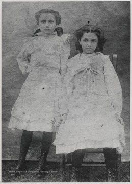 Daughters of Thomas and Ellen Whitten Lilly pictured. Thomas was brother of James Lewis Lilly.