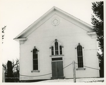 The church was founded in 1798. The name of 'tent' originated from an early temporary building used for the church.