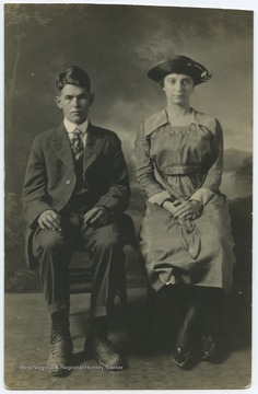 Portrait of the couple before they were married. 