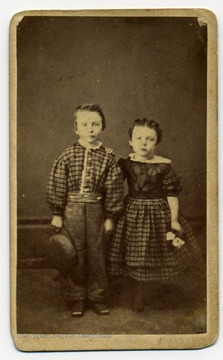 Two young children of the Courtney family, distant relatives of Blanche Lazzell.