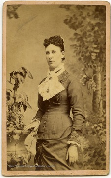 Sidney Alice Harper, born 3/24/1860, died 1/14/1886.