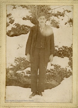 Portrait of Pom Heekman/Heckman in the snow.